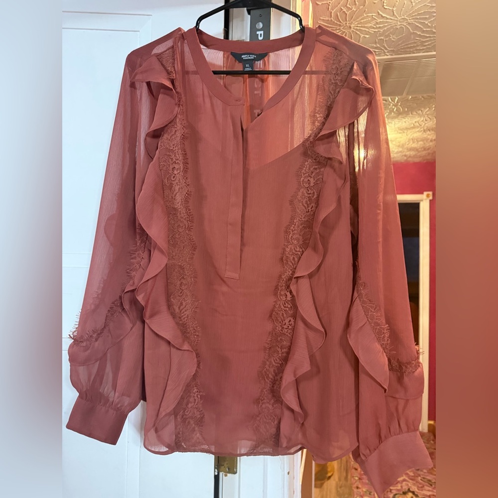 Elegant Ruffled Blouse in Delicioususty Pink with camisole. Brand New
